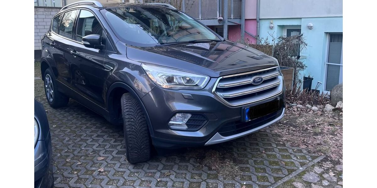 Ford Kuga 97.000 km 12.500 &euro; Rostock 18057