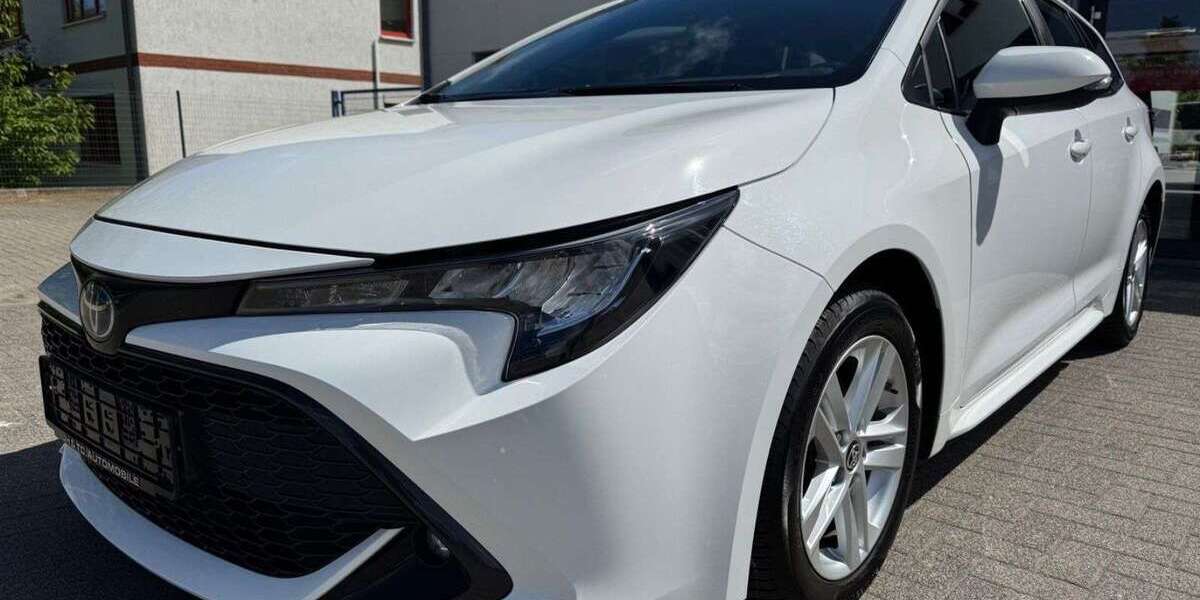 Toyota Corolla 12.935 km 22.800 &euro; Bad Doberan 18209