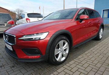 Volvo V60 Cross Country 67.400 km 27.900 &euro; Rostock 18107