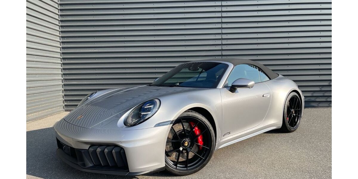 Porsche 992 7.990 km 197.750 &euro; Papendorf 18059