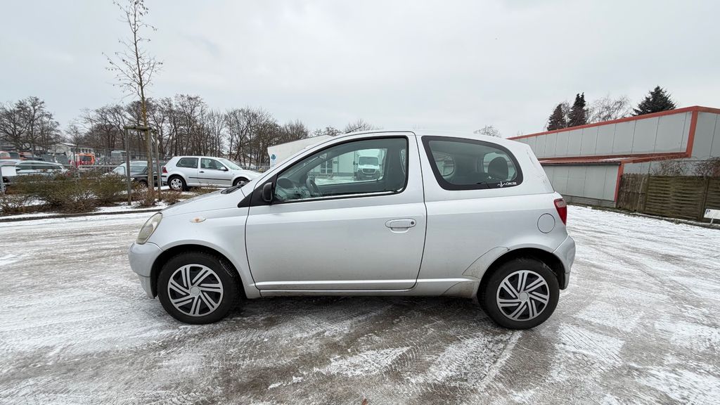 Toyota Yaris 195.236 km 1.999 &euro; Rostock 18069