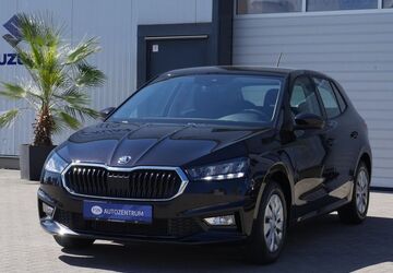Skoda Fabia 14.241 km 16.680 &euro; Rostock 18146