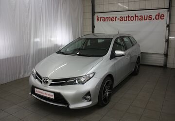Toyota Auris 60.000 km 15.500 &euro; Rostock 18069