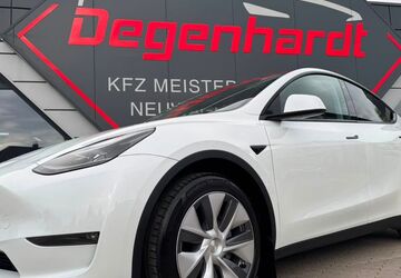 Tesla Model Y 23.842 km 37.990 &euro; Mönchhagen 18182