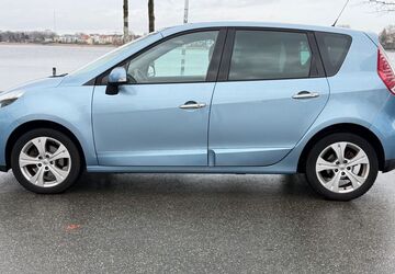 Renault Scenic 48.067 km 7.499 &euro; Rostock 18069