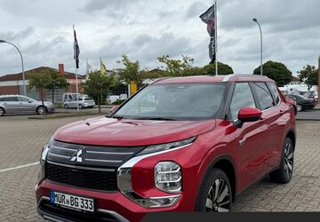 Mitsubishi Plug-in Hybrid Outlander 25.000 km 45.690 &euro; Rostock 18146