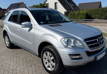 Mercedes-Benz ML 350 209.000 km 10.500 &euro; Kröpelin 18236