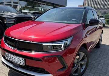 Opel Grandland (X) 8.101 km 23.900 &euro; Rostock 18069