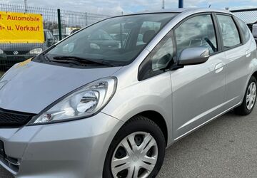 Honda Jazz 109.300 km 8.680 &euro; Rostock 18147