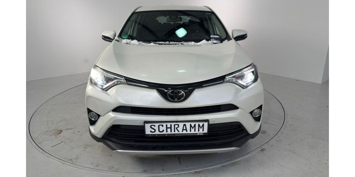 Toyota RAV 4 147.000 km 13.990 &euro; Rostock 18069