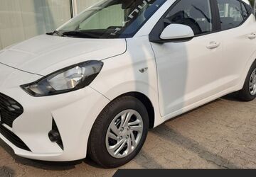 Hyundai i10 2.500 km 15.990 &euro; Rostock 18146