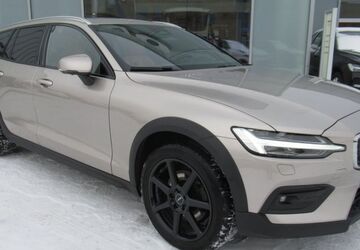 Volvo V60 Cross Country 53.868 km 42.500 &euro; Rostock 18057