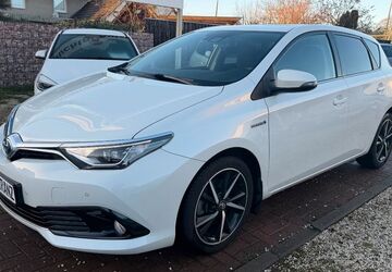Toyota Auris 58.200 km 16.900 &euro; Elmenhorst 18107