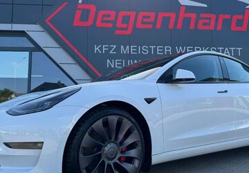 Tesla Model 3 47.063 km 29.990 &euro; Mönchhagen 18182