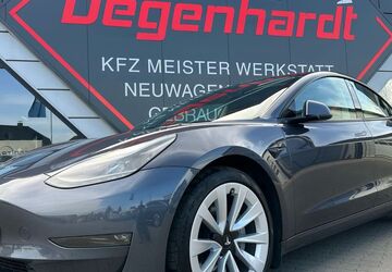 Tesla Model 3 22.961 km 27.990 &euro; Mönchhagen 18182