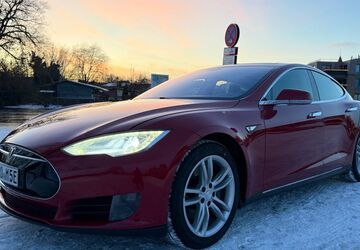 Tesla Model S 194.000 km 17.799 &euro; Schwaan 18258