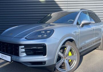 Porsche Cayenne 13.900 km 89.750 &euro; Papendorf 18059
