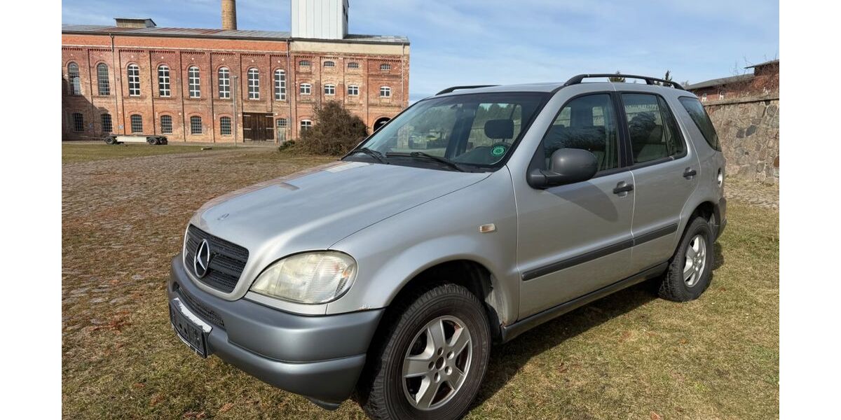 Mercedes-Benz ML 230 246.705 km 1.750 &euro; Tessin 18195