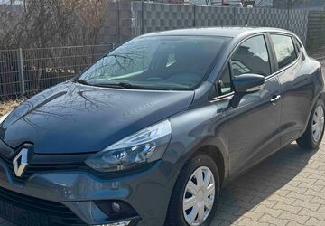 Renault Clio 144.000 km 5.880 &euro; Rostock 18107