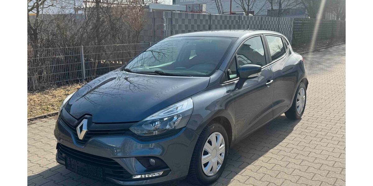 Renault Clio 144.000 km 5.880 &euro; Rostock 18107