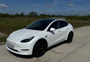 Tesla Model Y 99.000 km 27.800 &euro; Rostock 18146