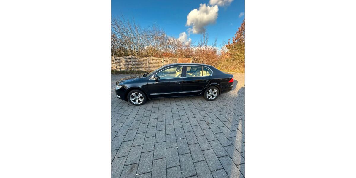 Skoda Superb 151.400 km 5.899 &euro; Schwaan 18258