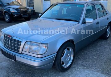 Mercedes-Benz E 200 246.392 km 4.200 &euro; Tessin 18195