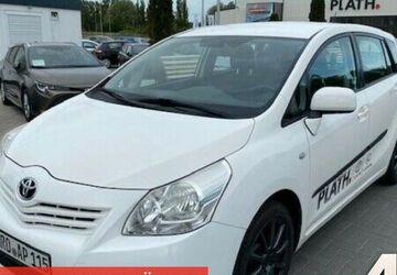 Toyota Verso 210.000 km 8.490 &euro; Rostock-Warnemünde 18119