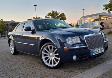 Chrysler 300C 341.000 km 8.900 &euro; Rostock 18107