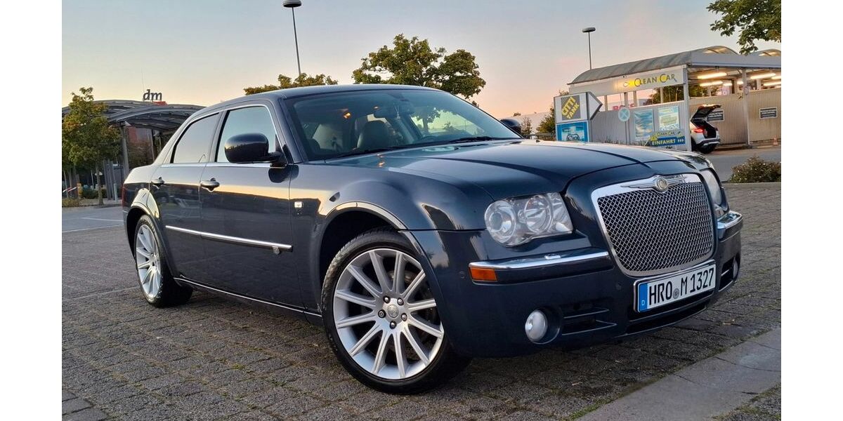 Chrysler 300C 341.000 km 8.900 &euro; Rostock 18107