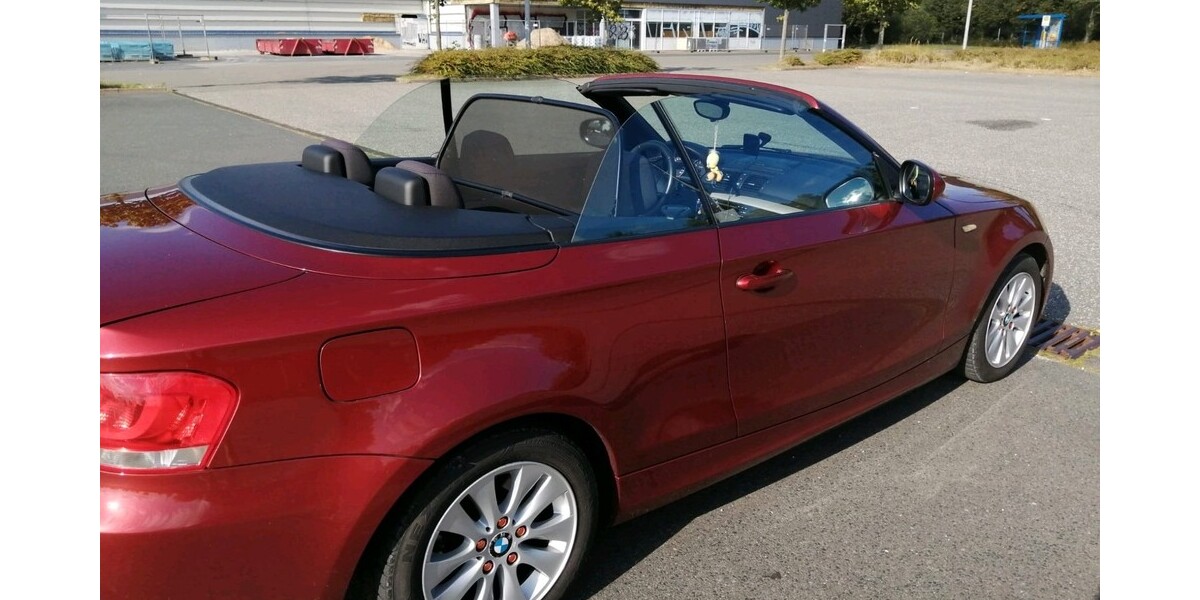 BMW 1er 105.000 km 900.000 &euro; Schwaan 18258