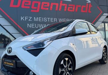 Toyota Aygo (X) 54.411 km 12.490 &euro; Mönchhagen 18182