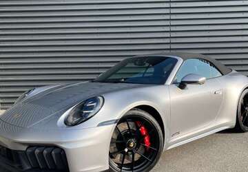 Porsche 992 7.990 km 197.750 &euro; Papendorf 18059