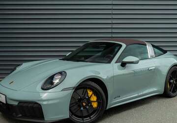 Porsche 992 1.460 km 209.900 &euro; Papendorf 18059