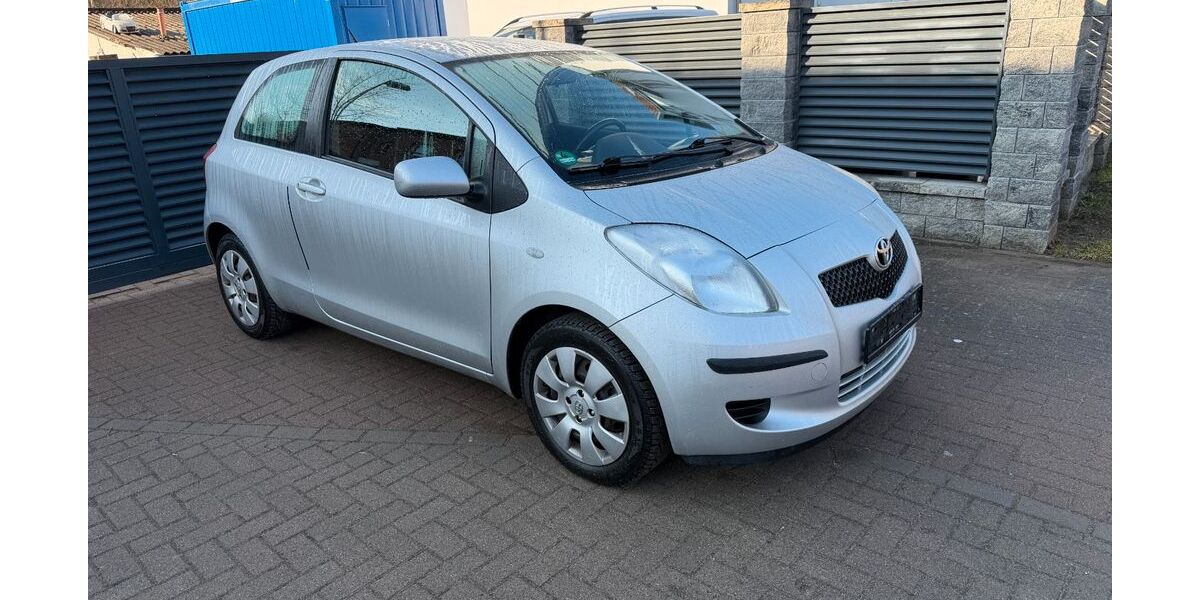 Toyota Yaris 211.000 km 2.150 &euro; Bad Doberan 18209