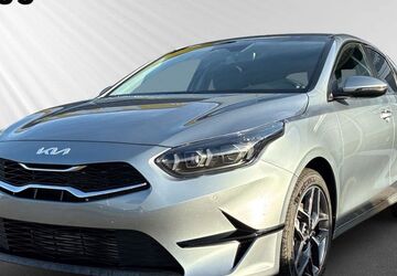 Kia ceed / Ceed 2.500 km 23.990 &euro; Rostock 18146