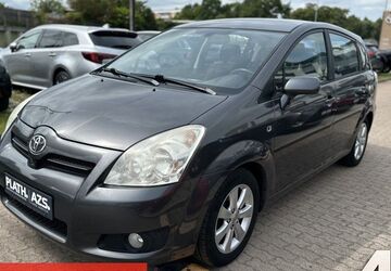 Toyota Corolla Verso 243.457 km 3.990 &euro; Rostock 18059