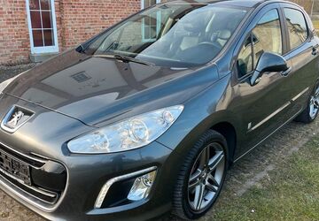 Peugeot 308 88.100 km 7.499 &euro; Bargeshagen 18211