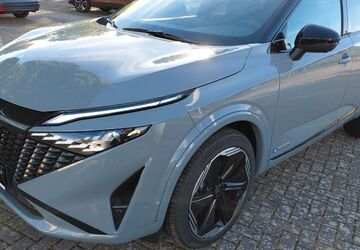 Nissan Qashqai 2.500 km 33.490 &euro; Rostock 18106