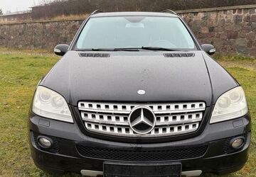 Mercedes-Benz ML 320 333.539 km 3.850 &euro; Tessin 18195