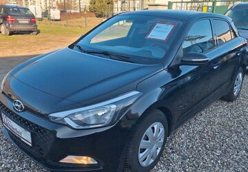 Hyundai i20 82.000 km 8.990 &euro; Rostock 18146