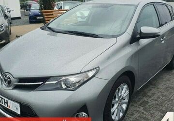 Toyota Auris 92.000 km 13.790 &euro; Rostock-Warnemünde 18119
